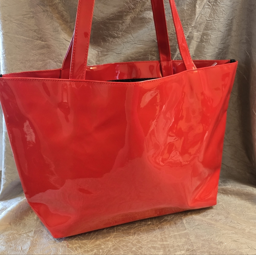 Carolina Herrera Glossy Red Tote Bag - Picture 8 of 14